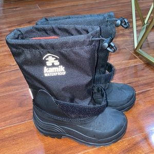 Kamik boy Snow boots all black sz 12